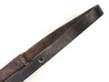 Trageriemen Wehrmacht ?, geschwärztes Leder Breite 2,2cm, Gesamtlänge 89cm