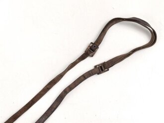 Trageriemen / Fangriemen braunes Leder Breite knapp 1cm, Gesamtlänge 119cm. Zivil ?