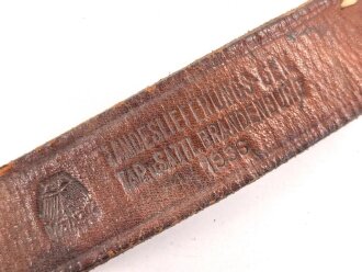 Trage- oder verbindungsriemen Wehrmacht, ungeschwärztes Leder Breite knapp 2,5cm, Gesamtlänge 41cm