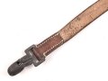 Trage- oder verbindungsriemen Wehrmacht, ungeschwärztes Leder Breite knapp 2,5cm, Gesamtlänge 41cm