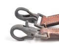 Trage- oder verbindungsriemen Wehrmacht, ungeschwärztes Leder Breite knapp 2,5cm, Gesamtlänge 41cm