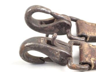 Trage- oder verbindungsriemen Wehrmacht, ungeschwärztes Leder Breite knapp 2,5cm, Gesamtlänge 41cm