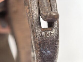 Trage- oder verbindungsriemen Wehrmacht, ungeschwärztes Leder Breite knapp 2,5cm, Gesamtlänge 41cm