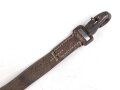 Trage- oder verbindungsriemen Wehrmacht, ungeschwärztes Leder Breite knapp 2,5cm, Gesamtlänge 41cm