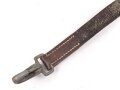 Trage- oder verbindungsriemen Wehrmacht, ungeschwärztes Leder Breite knapp 2,5cm, Gesamtlänge 40cm