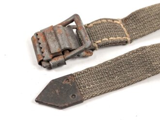 Webleinenriemen Wehrmacht,  Breite etwa 2cm, Gesamtlänge 118cm