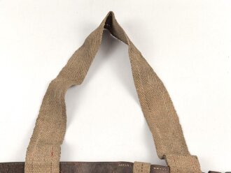 Eindornkoppel mit Schulterriemen und Karabinerhaken. Fernmelder ? Breite des Lederkoppels knapp5cm, Gesamtlänge 112cm
