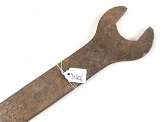 Gewaltiger Schraubenschlüssel Reichswehr / frühe Wehrmacht mit WaA134. Gesamtlänge 42cm, wiegt unverpackt 1,6kg