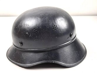 Stahlhelm Luftschutz , neuzeitlich lackiert und mit...