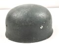 Bundesgrenzschutz, Stahlhelm für Fallschirmtruppe. Sehr guter Zustand, seitlich warum auch immer ein kleines Loch. Kopfgrösse 55