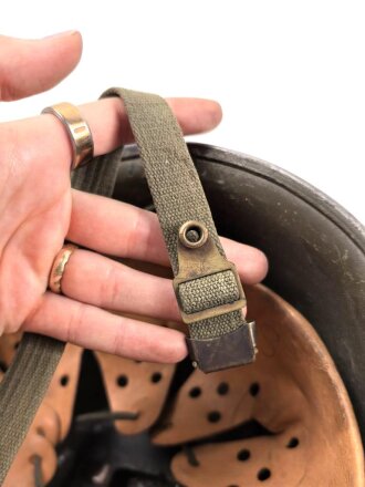 Bundeswehr, Stahlhelm alter Art, Kopfgrösse 55-57, Kinnriemen unvollständig