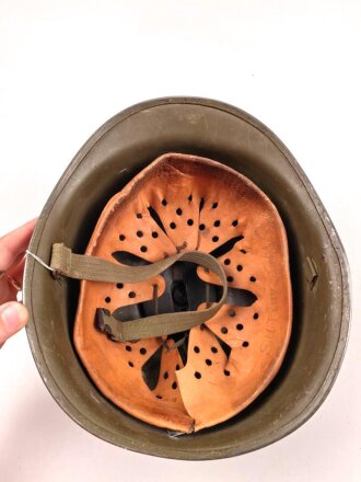 Bundeswehr, Stahlhelm alter Art, Kopfgrösse 55-57, Kinnriemen unvollständig