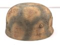 Bundesgrenzschutz, Stahlhelm für Fallschirmtruppe. Neuzeitlich gesandet und lackiert, Kopfgrösse 57