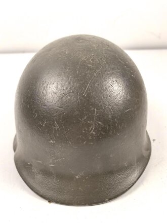 Bundeswehr, Stahlhelm alter Art, Kopfgrösse 55-57, seitliche Delle