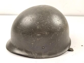 Bundeswehr, Stahlhelm alter Art, Kopfgrösse 55-57, seitliche Delle