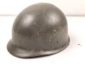 Bundeswehr, Stahlhelm alter Art, Kopfgrösse 55-57, seitliche Delle