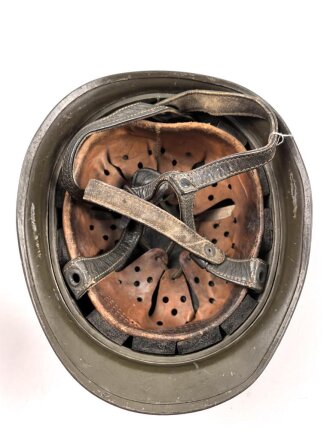 Bundeswehr, Stahlhelm alter Art, Kopfgrösse 55-57, ungereinigtes Stück