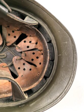 Bundeswehr, Stahlhelm alter Art, Kopfgrösse 55-57, ungereinigtes Stück