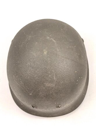 Bundeswehr, Stahlhelm alter Art, Kopfgrösse 55-57, ungereinigtes Stück