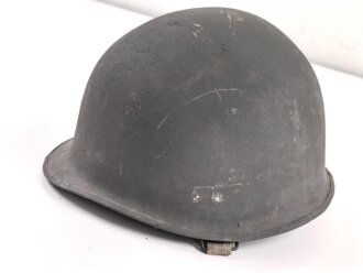 Stahlhelm mit Innenhelm nach dem amerikanischen Modell...