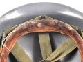 Innenhelm für einen zweiteiligen Stahlhelm nach dem amerikanischen Modell M1. Kunststoff, datiert 1971