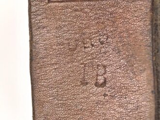 1.Weltkrieg, Trageriemen für einen Tornister, datiert 1917, der eiserne Beschlag unrichtig ergänzt, Niete neuzeitlich