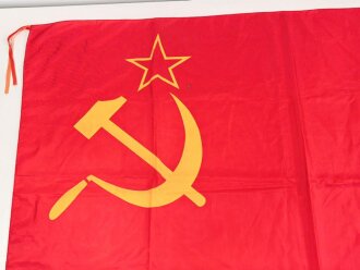 Russland, rote Fahne aus Seide ( Kunstseide ?) Maße...