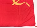 Russland, rote Fahne aus Seide ( Kunstseide ?) Maße etwa 92 x 138cm. gebraucht