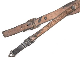 Trageriemen für einen Tornister III.Reich, geschwärztes Leder