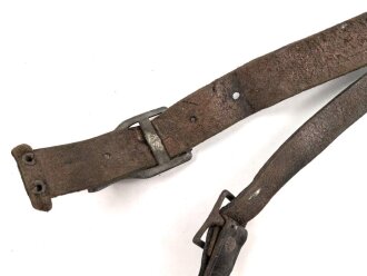 Trageriemen für einen Tornister III.Reich, geschwärztes Leder