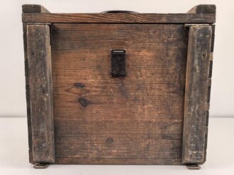 1.Weltkrieg, Transportkasten Holz, sicherlich für Munition. Guter Zustand, Maße etwa 20 x 46 x 40cm