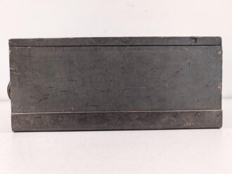 1.Weltkrieg, Transportkasten Holz " Vorratsteile schwere Feldhaubitze 09" Originallack, Maße etwa 24 x 34 x 15cm