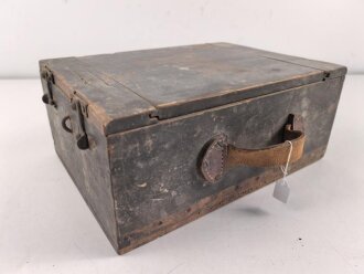 1.Weltkrieg, Transportkasten Holz für Vorratsteile schwere Feldhaubitze 09. Originallack, Maße etwa 24 x 34 x 15cm