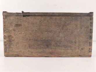 1.Weltkrieg, Patronenkasten für den Gurt zum Maschinengewehr MG08 und 08/15. Verschluss defekt, ungereinigt