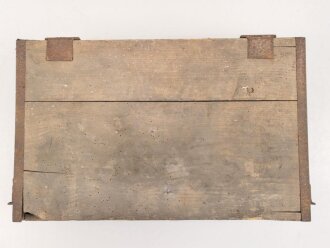 1.Weltkrieg, Kasten Sattler Werkzeug. Gebraucht, ungereinigt, mit Einsätzen. Maße etwa 65 x 40 x 15cm