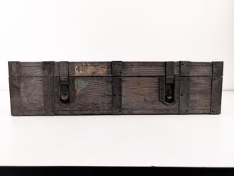 1.Weltkrieg, Transportkasten zum Heeres Sauerstoff Schutzgerät. Originallack, Maße etwa 47 x 72 x 18 cm