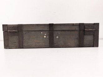 1.Weltkrieg, Transportkasten zum Heeres Sauerstoff Schutzgerät. Originallack, Maße etwa 47 x 72 x 18 cm