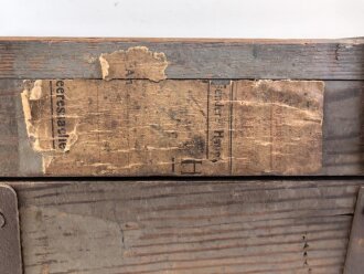 1.Weltkrieg, Transportkasten zum Heeres Sauerstoff Schutzgerät. Originallack, Maße etwa 47 x 72 x 18 cm