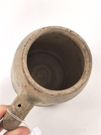 1.Weltkrieg,  Steingut Bierkrug 0,5 Liter "Zum Feldgrauen Lille 1914 1916"  Ungereinigtes Stück