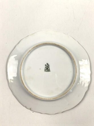 1.Weltkrieg, patriotischer Porzellanteller "v. Hindenburg" Durchmesser 16 cm, kleiner Sprung am Rand