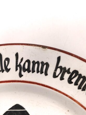 1.Weltkrieg, patriotischer Steingutteller "Krupsche Kanonen..." Durchmesser 24 cm, Randschäden