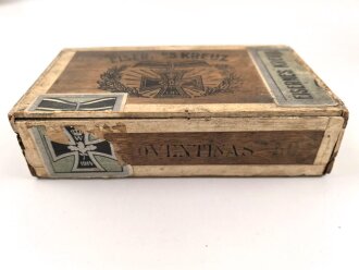 1.Weltkrieg, patriotische Zigarrenverpackung " Eisernes Kreuz" Maße etwa 12 x 21 x 5,5cm, ungereinigt, Boden defekt