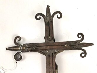 1.Weltkrieg, patriotisches, christliches Kreuz aus Granatführungsbändern und Infanteriegeschossen. Gesamthöhe 24cm