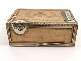 1.Weltkrieg, patriotische Zigarrenverpackung " General v. Emmich" Maße etwa 12 x 18 x 7cm. defekt, ungereinigt