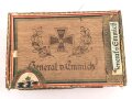 1.Weltkrieg, patriotische Zigarrenverpackung " General v. Emmich" Maße etwa 12 x 18 x 7cm. defekt, ungereinigt