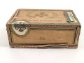 1.Weltkrieg, patriotische Zigarrenverpackung " General v. Emmich" Maße etwa 12 x 18 x 7cm. defekt, ungereinigt