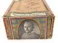 1.Weltkrieg, patriotische Zigarrenverpackung " General v. Emmich" Maße etwa 12 x 18 x 7cm. defekt, ungereinigt