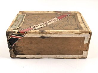 1.Weltkrieg, patriotische Zigarrenverpackung " Prinz Heinrich" Maße etwa 12 x 19 x 8cm. defekt, ungereinigt
