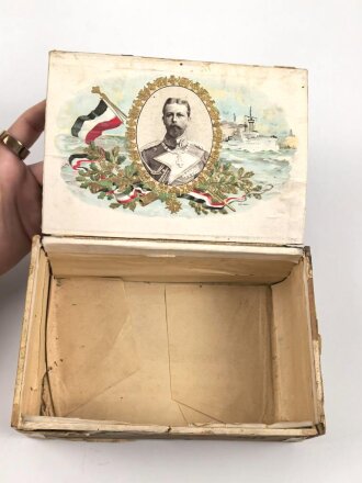 1.Weltkrieg, patriotische Zigarrenverpackung " Prinz Heinrich" Maße etwa 12 x 19 x 8cm. defekt, ungereinigt