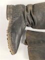 Paar Stiefel Mannschaftsstiefel mit Holzsohle, höchstwahrseinlich aus der zeit des 1. Weltkrieg. Ungereinigt, Sohlenlänge knapp 31cm